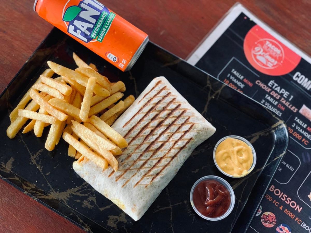 Plateau tacos, frites et boisson Fanta